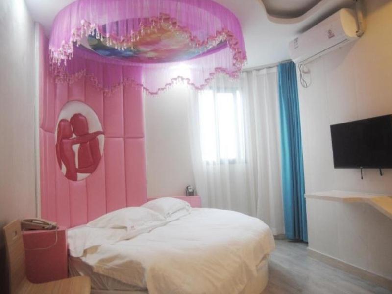 Shell Liuhang Subway Station Hutai Road Otel 2*
