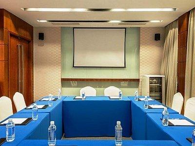 Express Jinqiao By Ihg Hotel Shanghai
