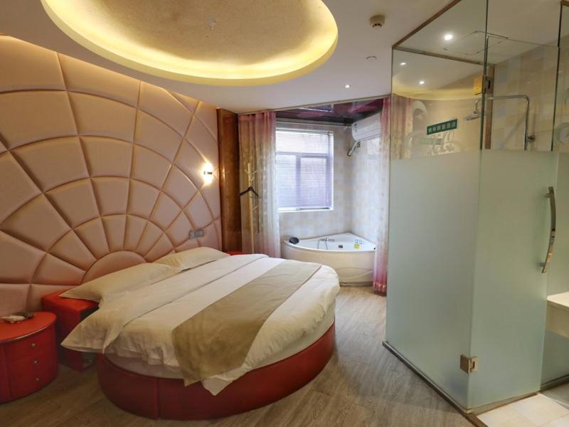Greentree Alliance Minhang District Hongqiao Hub Huanghua Road 3* Shanghai