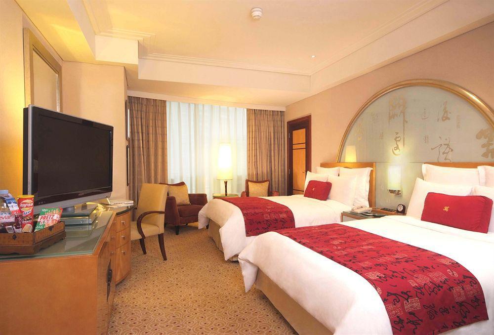 Hotel Renaissance Pudong