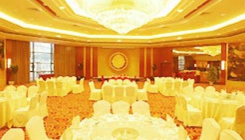 Neo-Sunshine Hotel Shanghai 4*