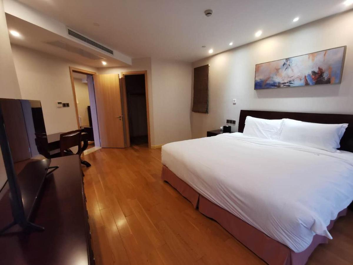 Court Jinqiao Diamond Apart Otel 4*