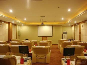 Peach Blossom Castle Hotel Shanghai