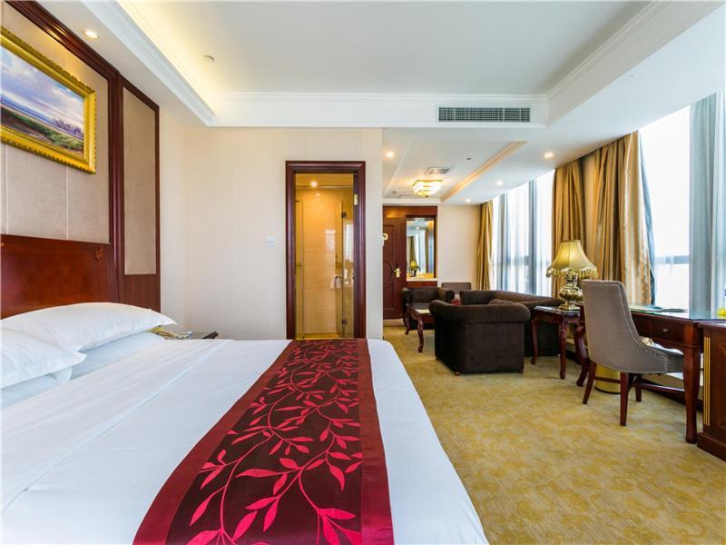 Hotel Vienna International Hongqiao Airport Wanda 3*