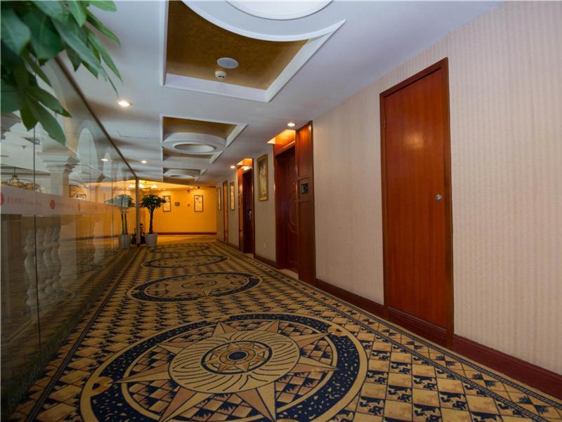 Hotel Vienna Pudong Airport Huaxia Road 3*