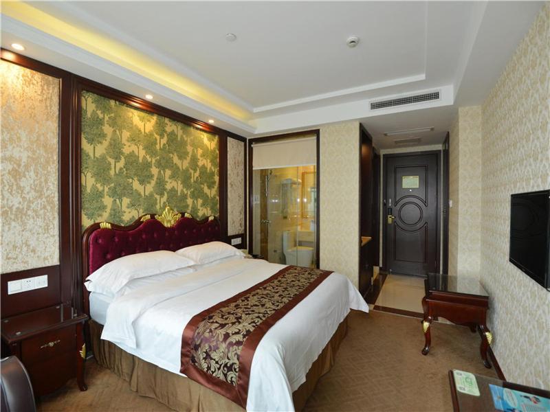 Vienna International Pudong New District Caolu 3*