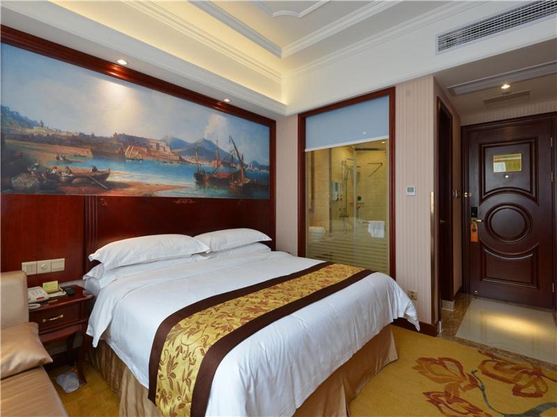 Vienna International International Tourism And Zone Hotel