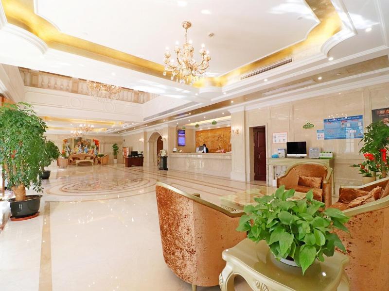 Hotel Vienna Hongqiao National Convention Centre 3*