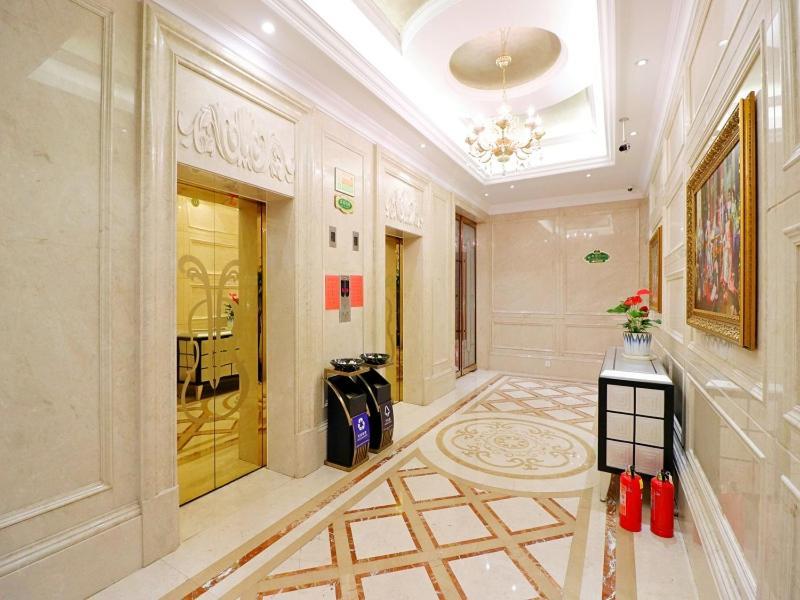 Hotel Vienna Hongqiao National Convention Centre 3*