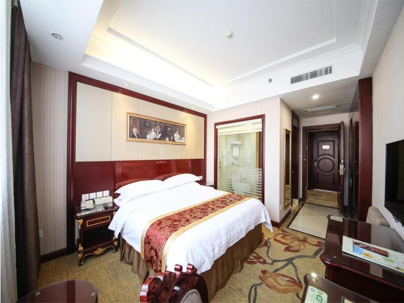 Vienna Hongqiao Convention & Exhibition Center