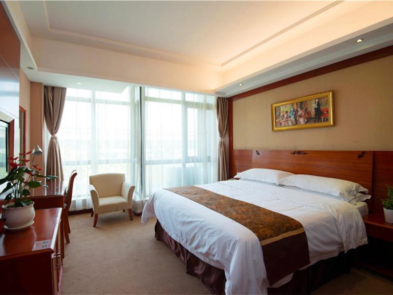 Hotel Vienna Pudong Airport Huaxia Road 3*