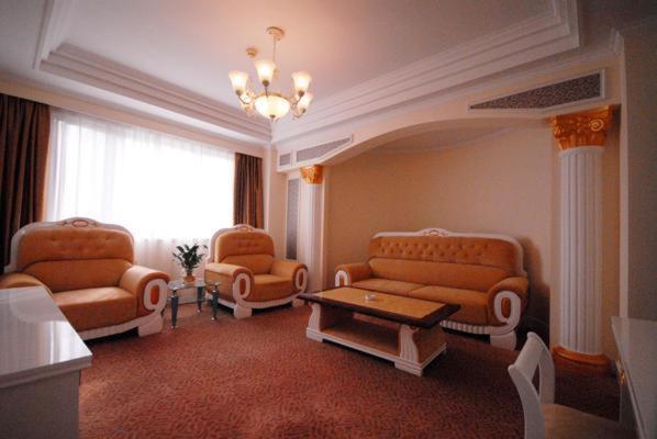 Peach Blossom Castle Hotel