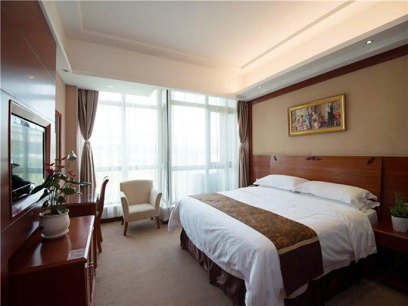 Vienna Pudong Airport Huaxia Road Hotel