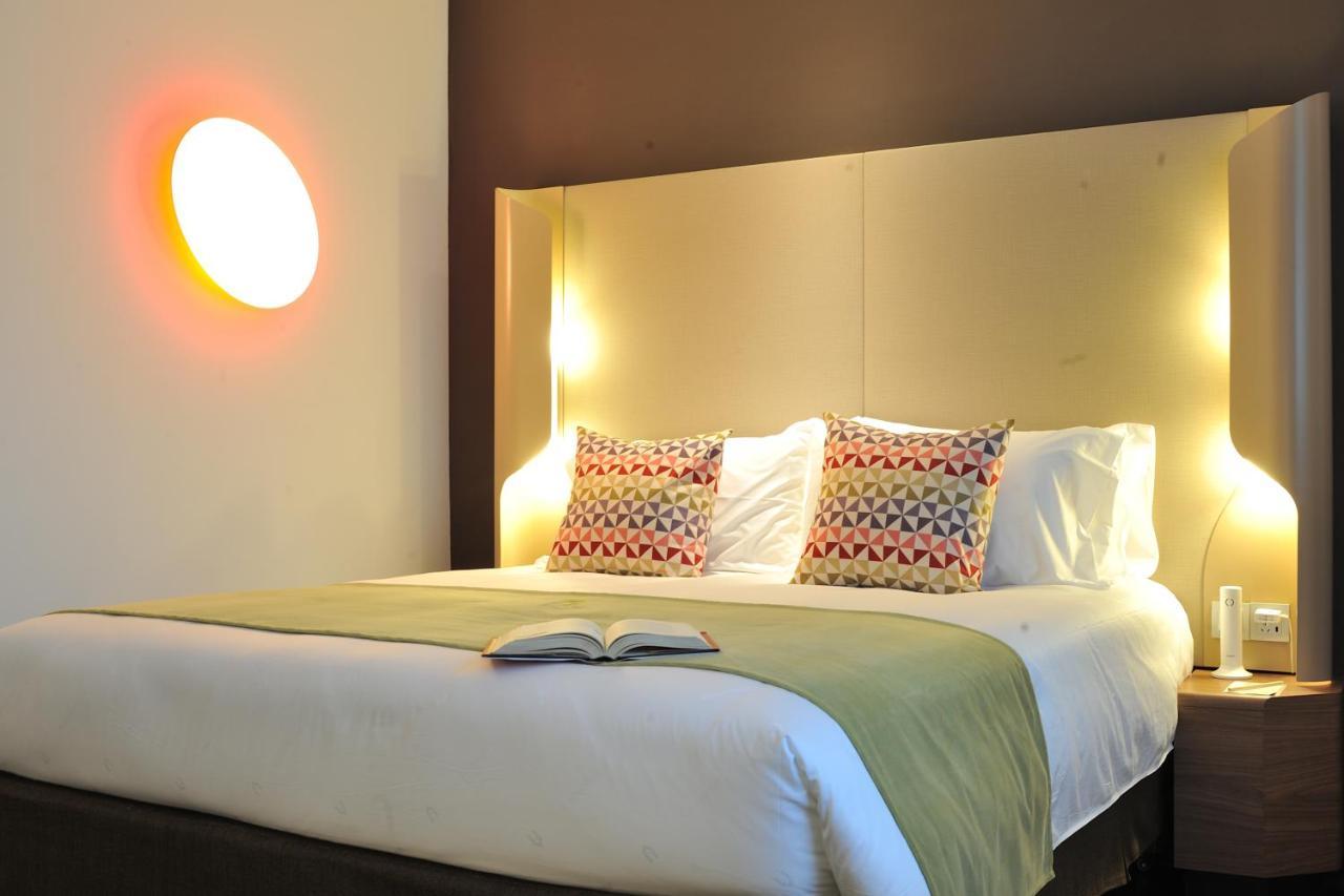 Campanile Railway Station And People's Square - 15 Minutes Drive To The Bund Otel 3*