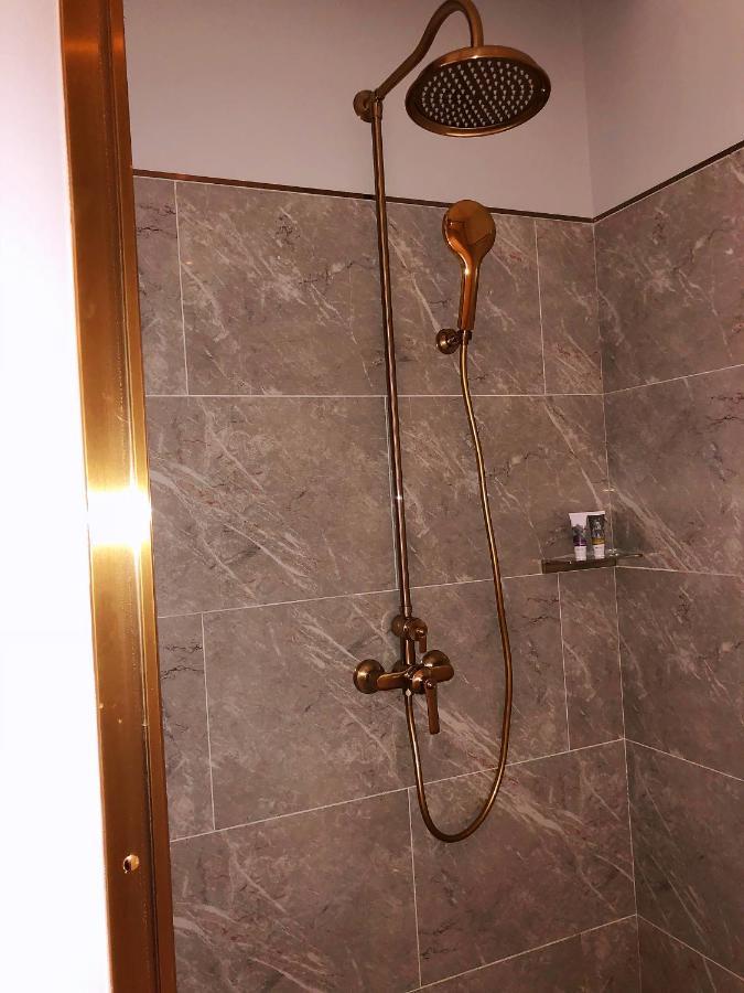 Mercure Hongqiao Hotel 4*