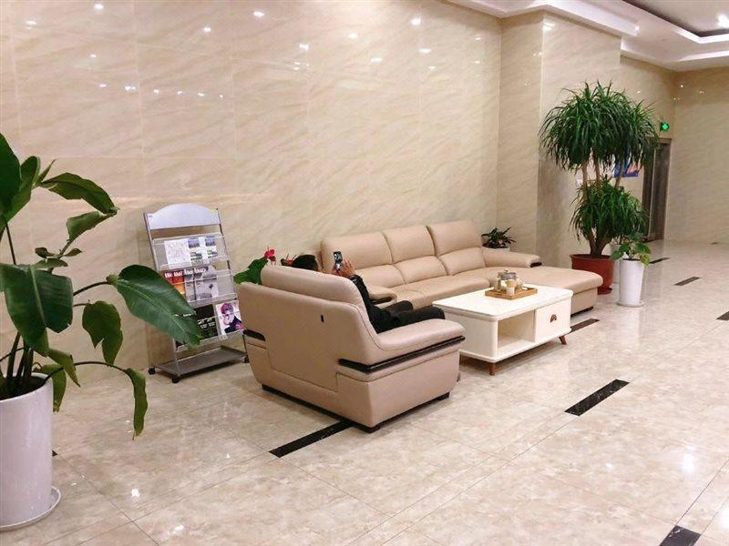 Metropolo Jinjiang Hotel