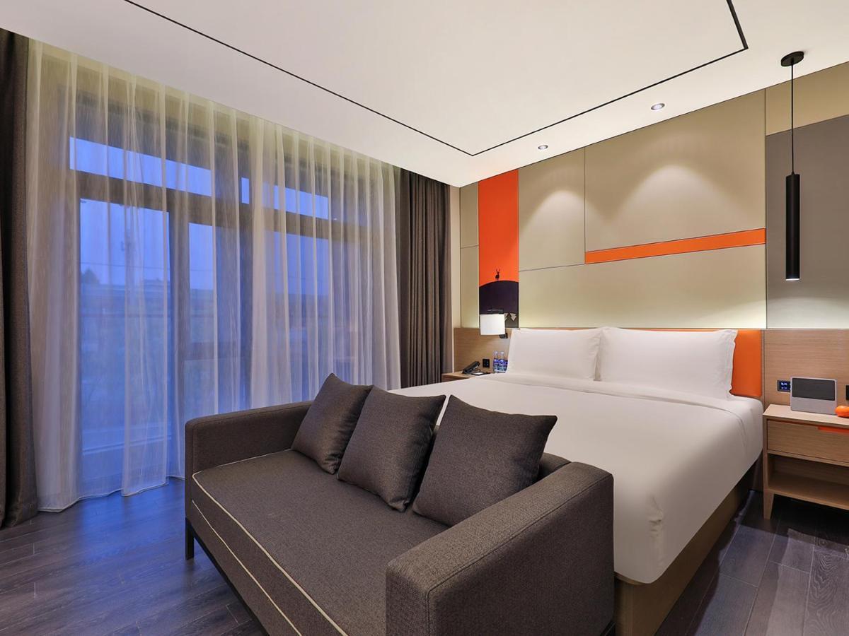 Orange Crystal Hotel 4*