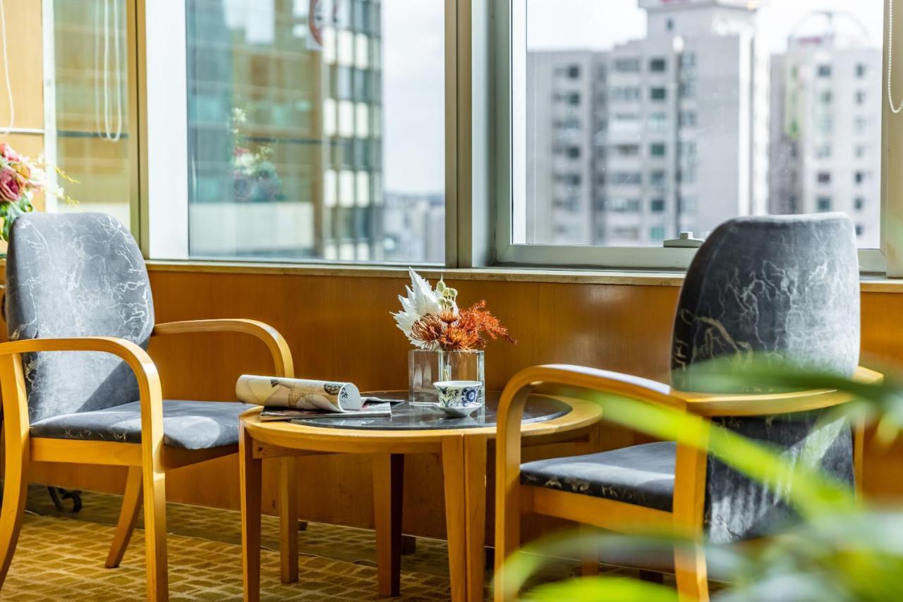 Tiancheng Hotel 4*