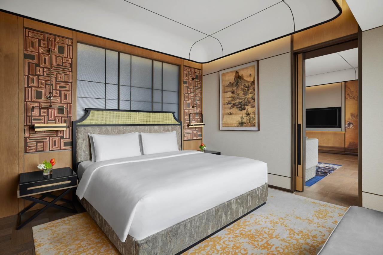 Conrad 5*