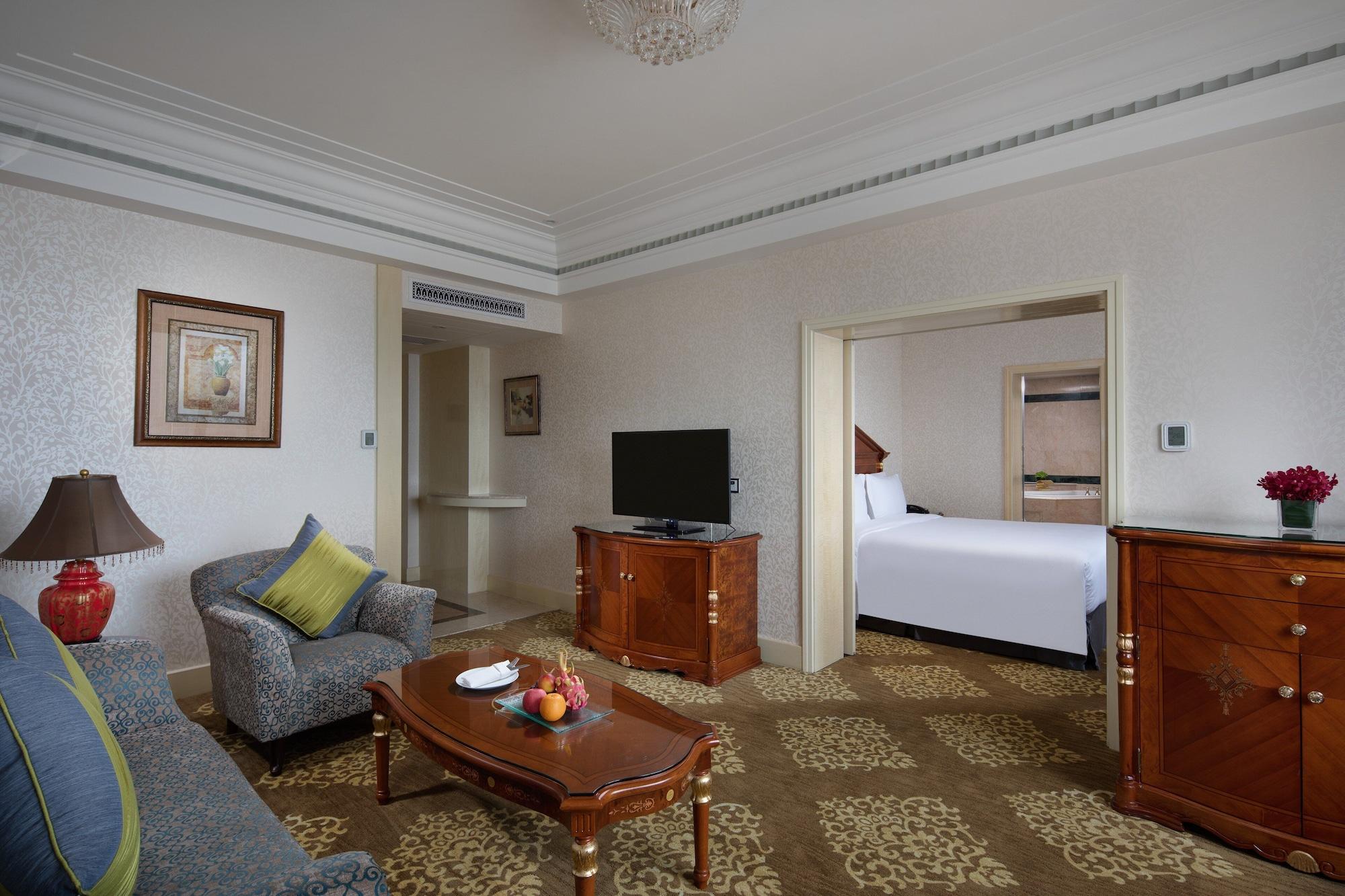 Hotel Majesty Plaza 5*