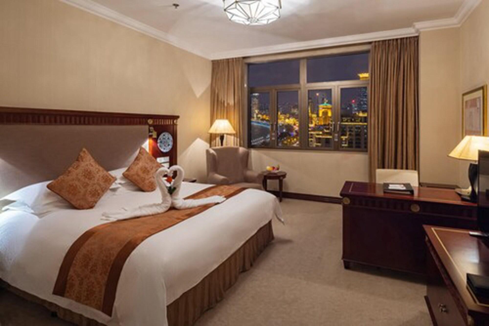 Hotel Broadway Mansions - On The Bund