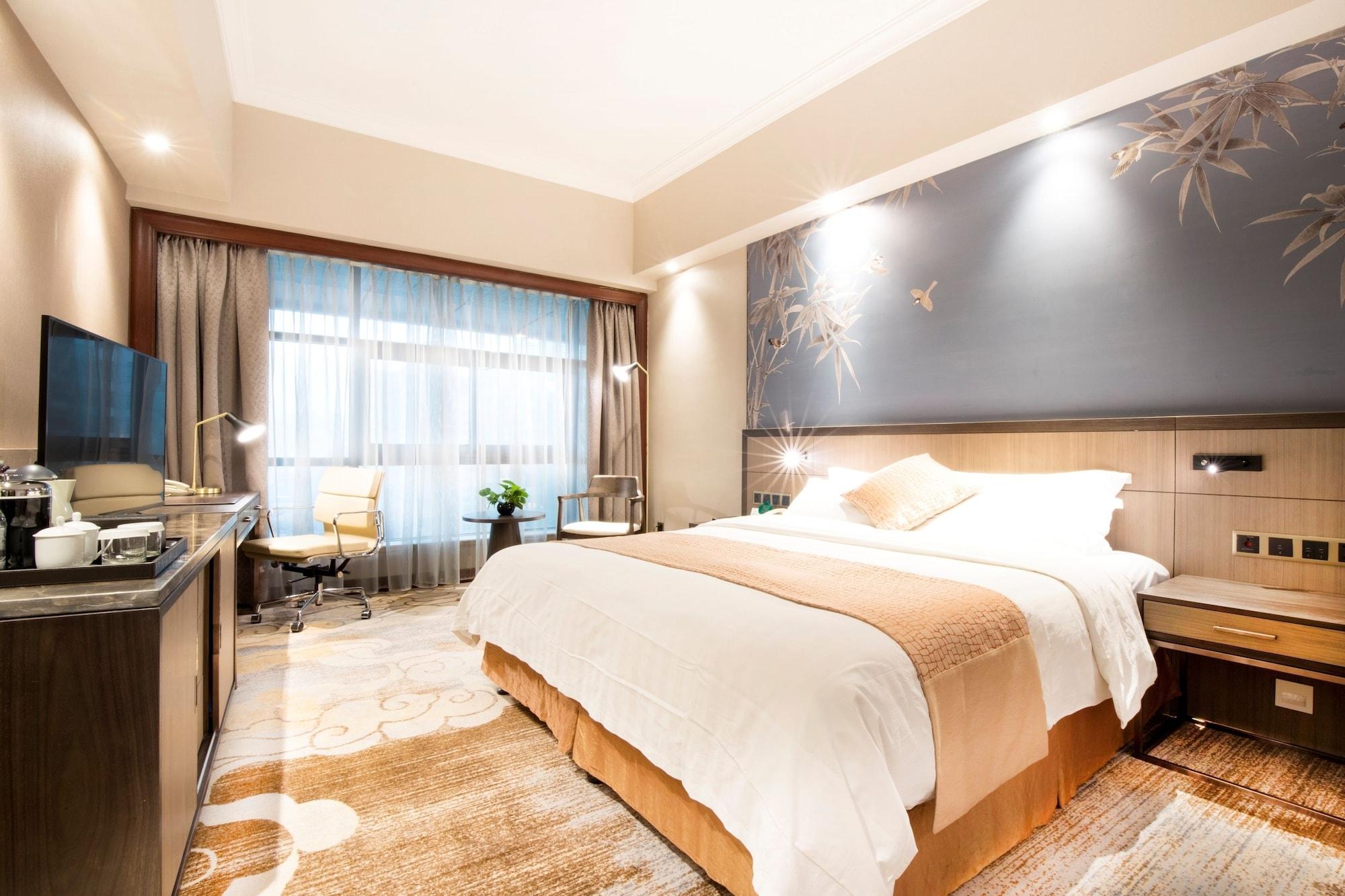 Hotel Jin Jiang Pine City 4*