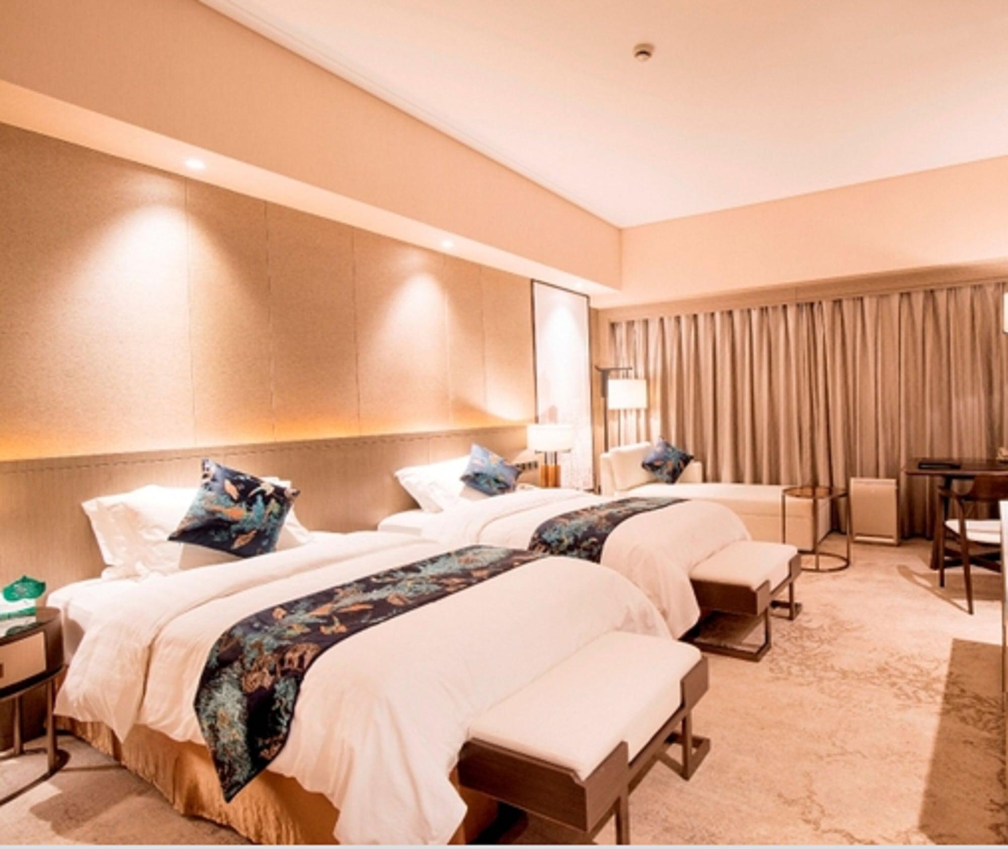 Jin Jiang Pine City 4*