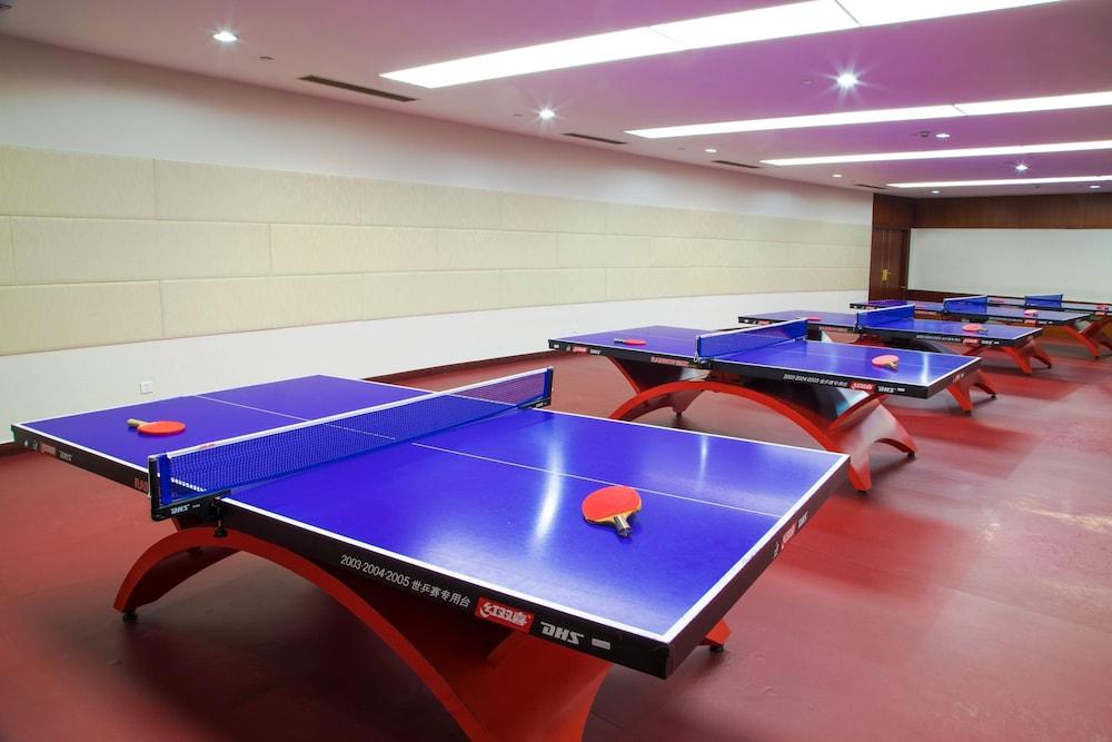 Jin Jiang Pine City Hotel 4*