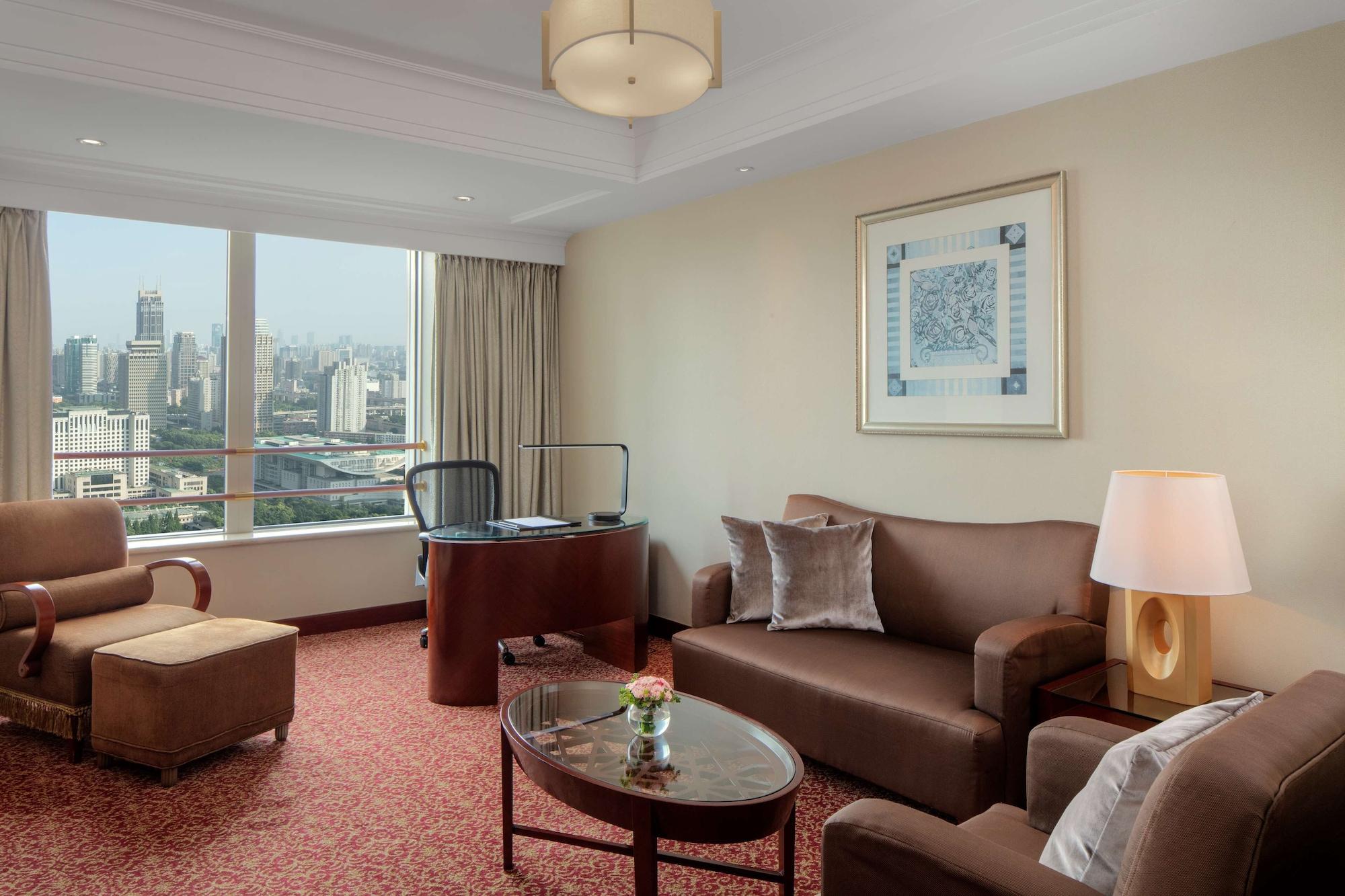 Radisson Blu New World Hotel 5*