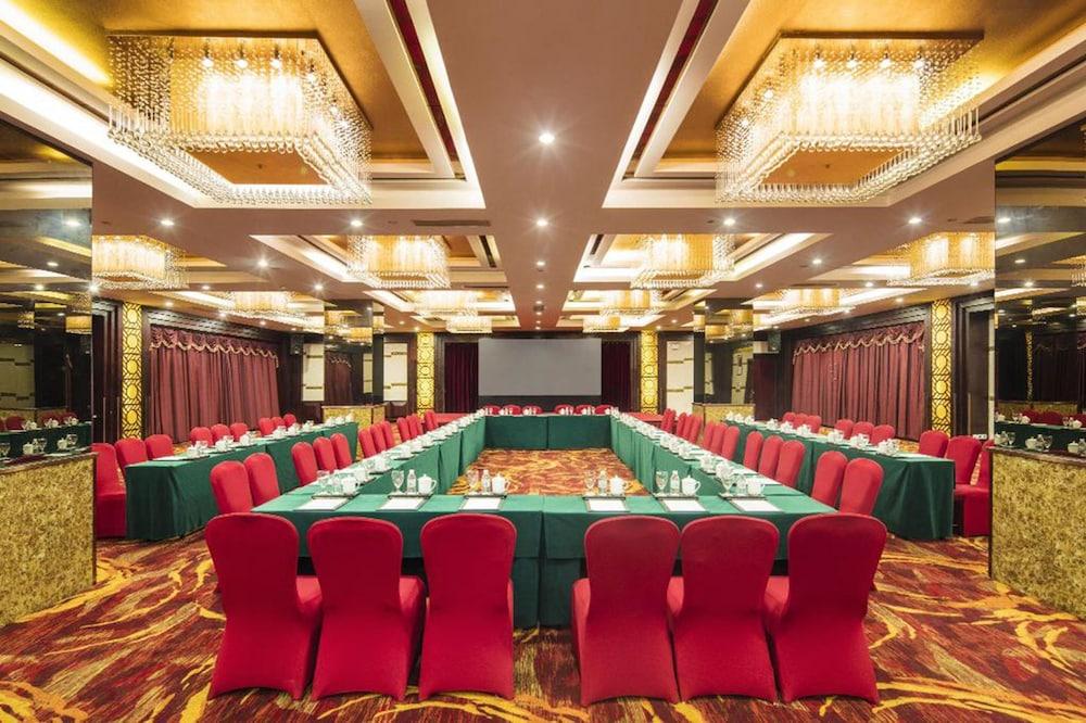 Paradise Hotel Shanghai