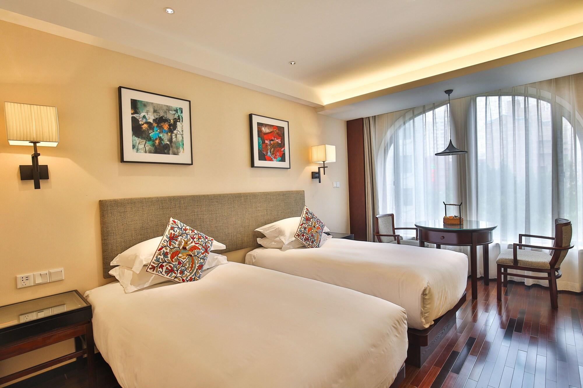 Ssaw Boutique Hongkou 3*