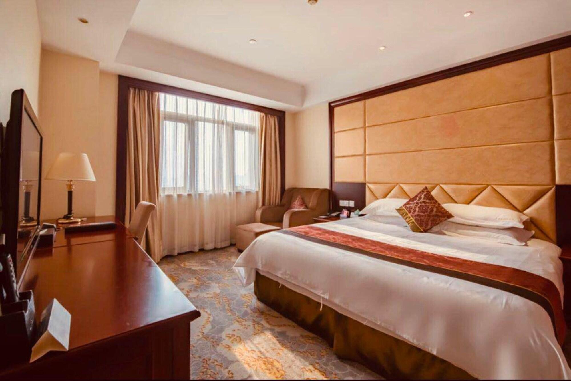 Shahai International Hotel 4*
