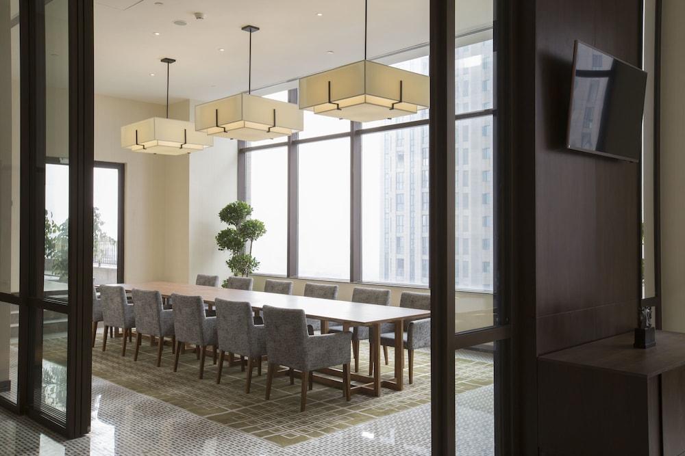 Hyatt Place New Hongqiao Hotel 4*