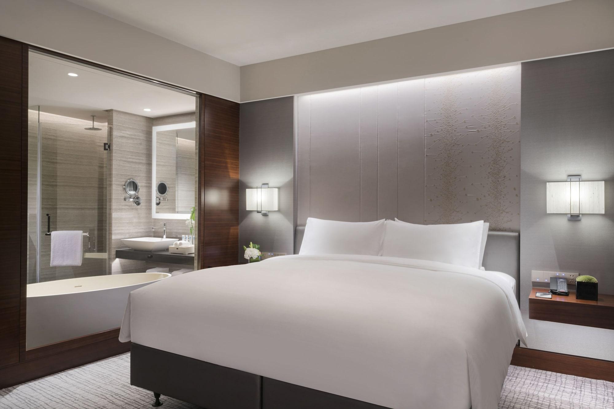 Amara Signature Hotel