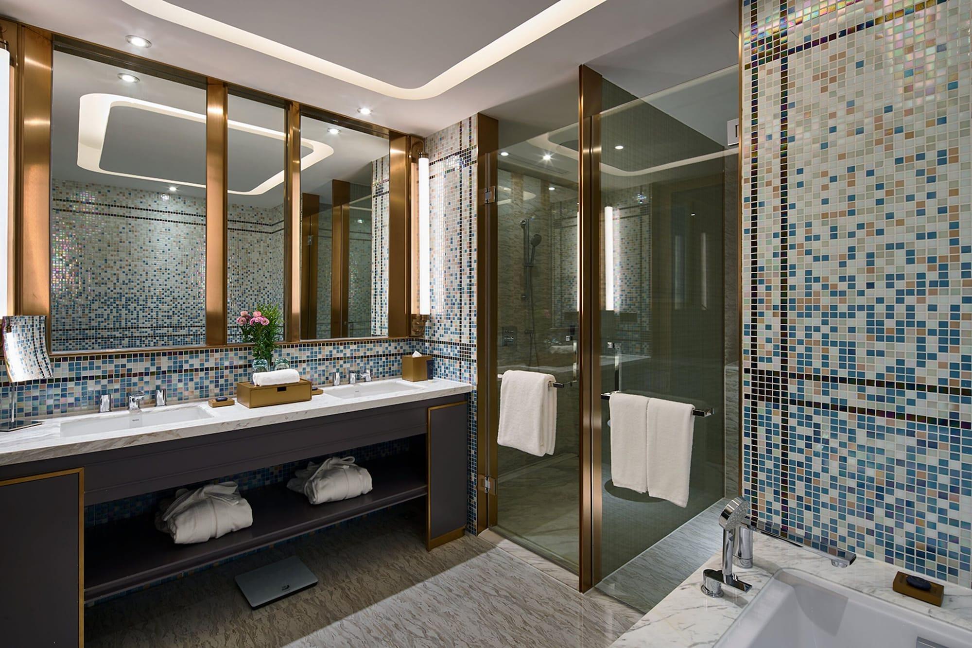 Primus Hongqiao Hotel