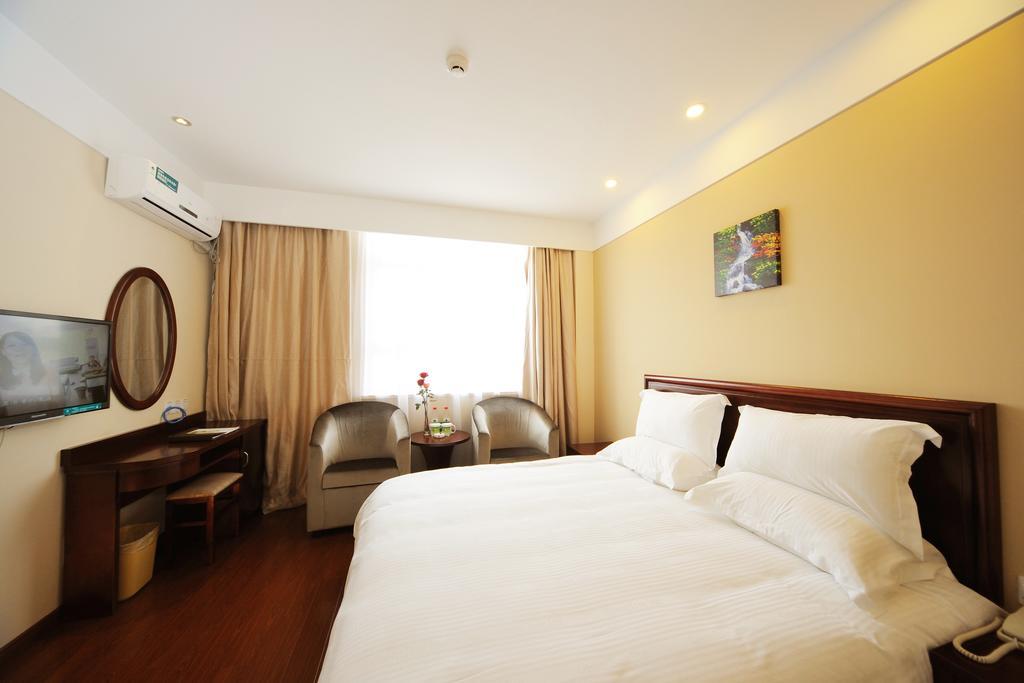 Greentree West Huaxia Road Metro Station Express Hotel