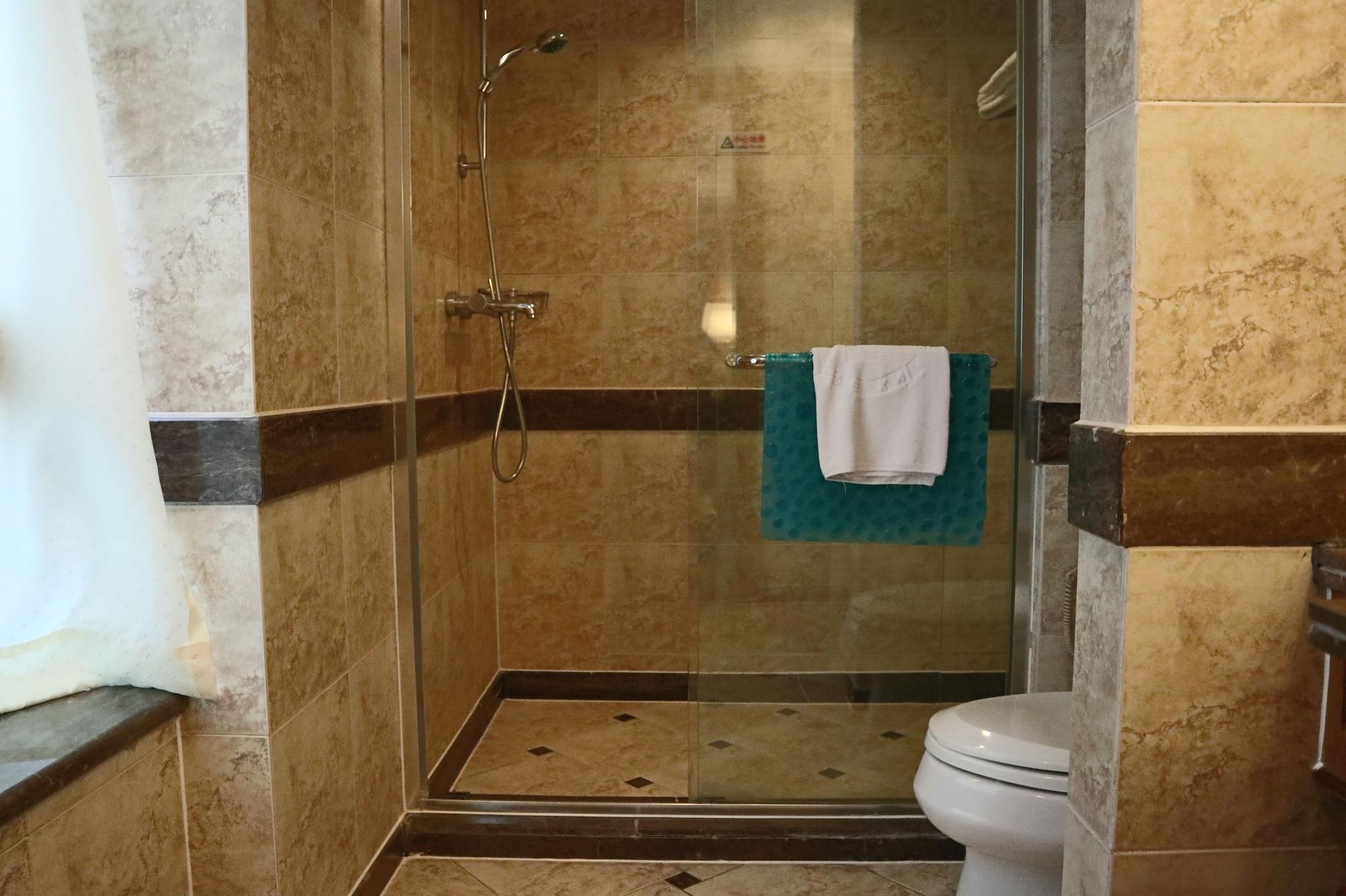 Everbright International Hotel 4*