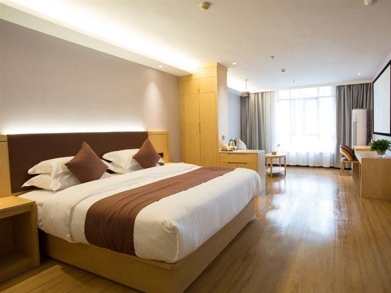 Gya Songjiang Wanda Plaza Hotel