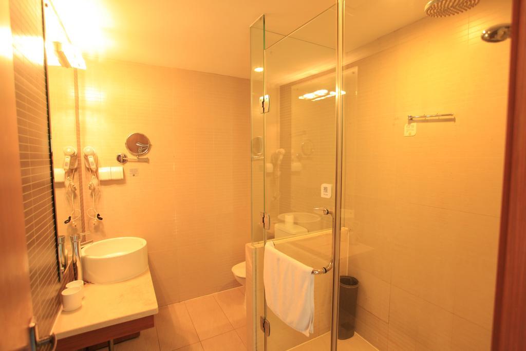 Greentree West Huaxia Road Metro Station Express Hotel