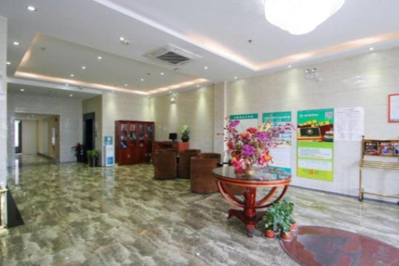 Greentree Inn Shanghai Luojing Express Hotel Hotel 3*