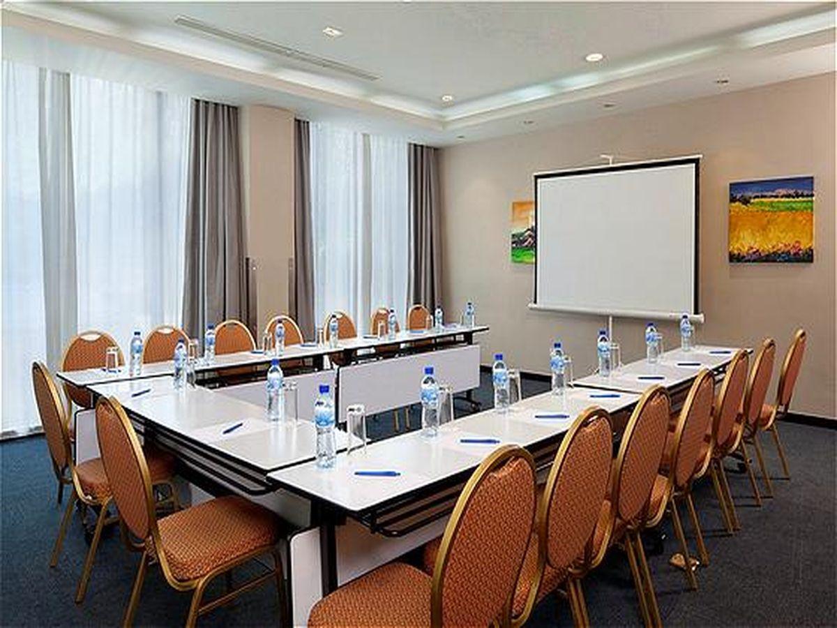 Holiday Express Putuo By Ihg Hotel