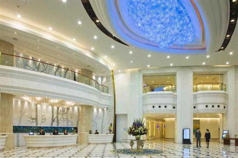 Pullman Central Hotel 5*