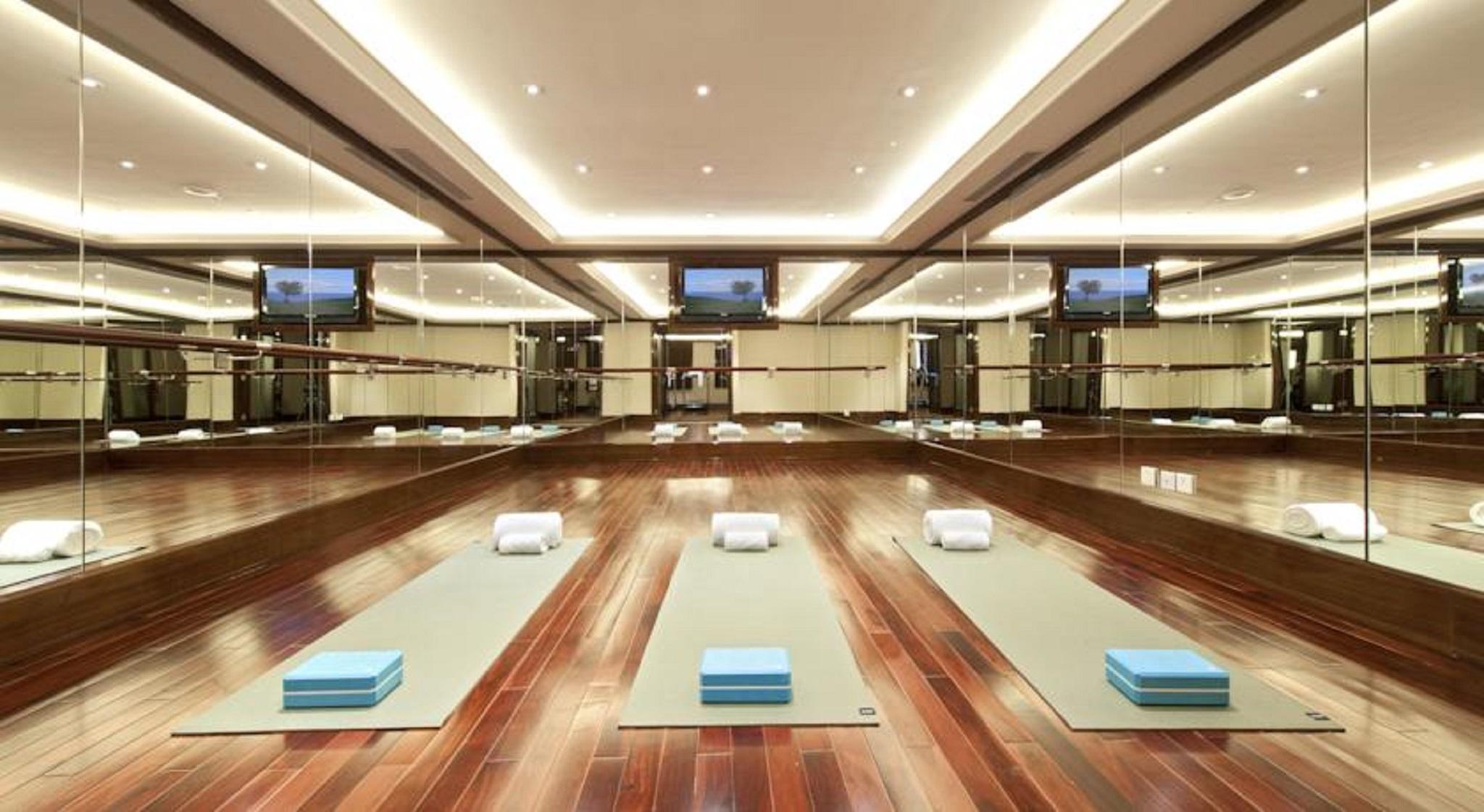 Fairmont Peace On The Bund Otel