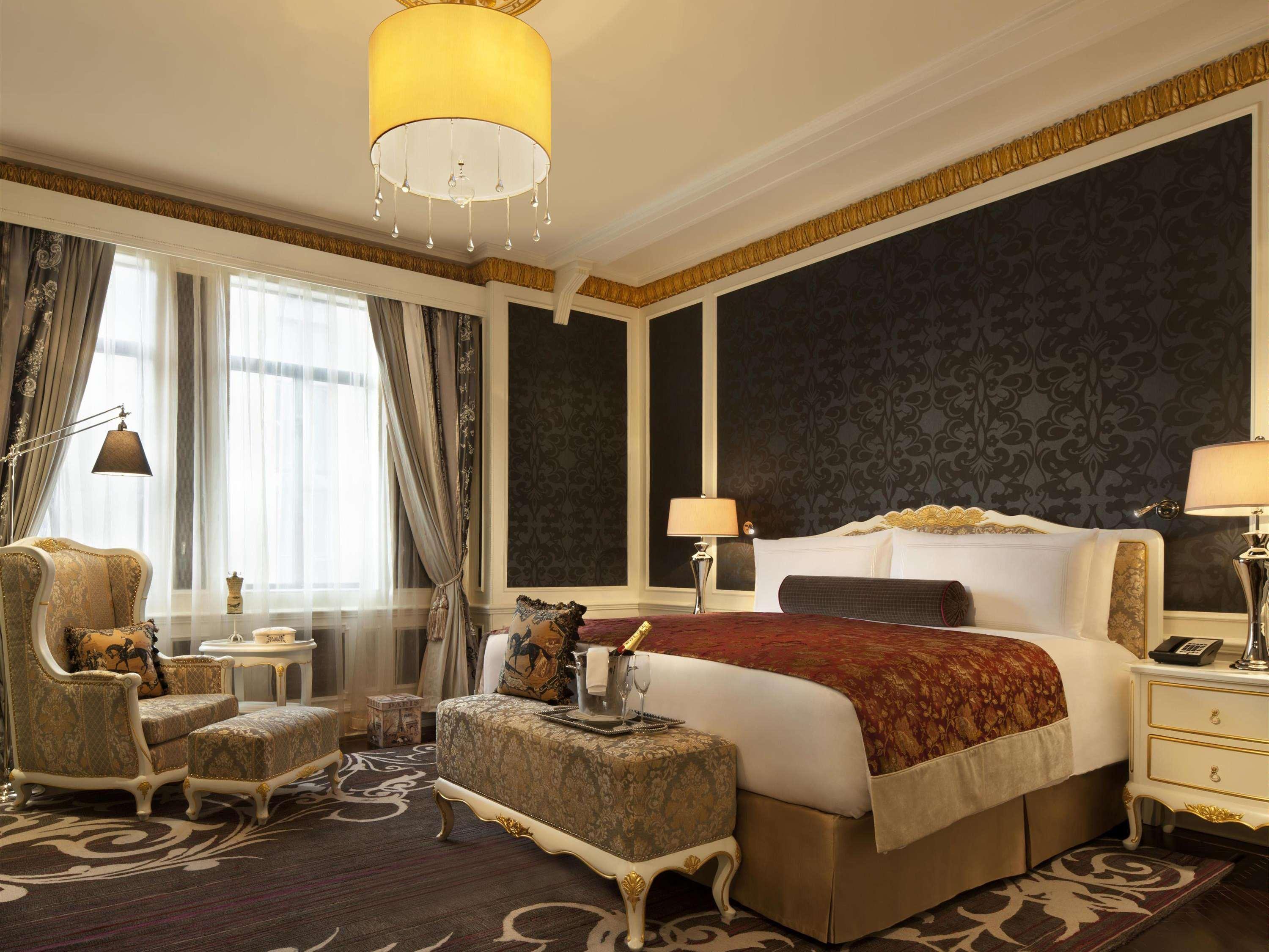 Fairmont Peace On The Bund Otel