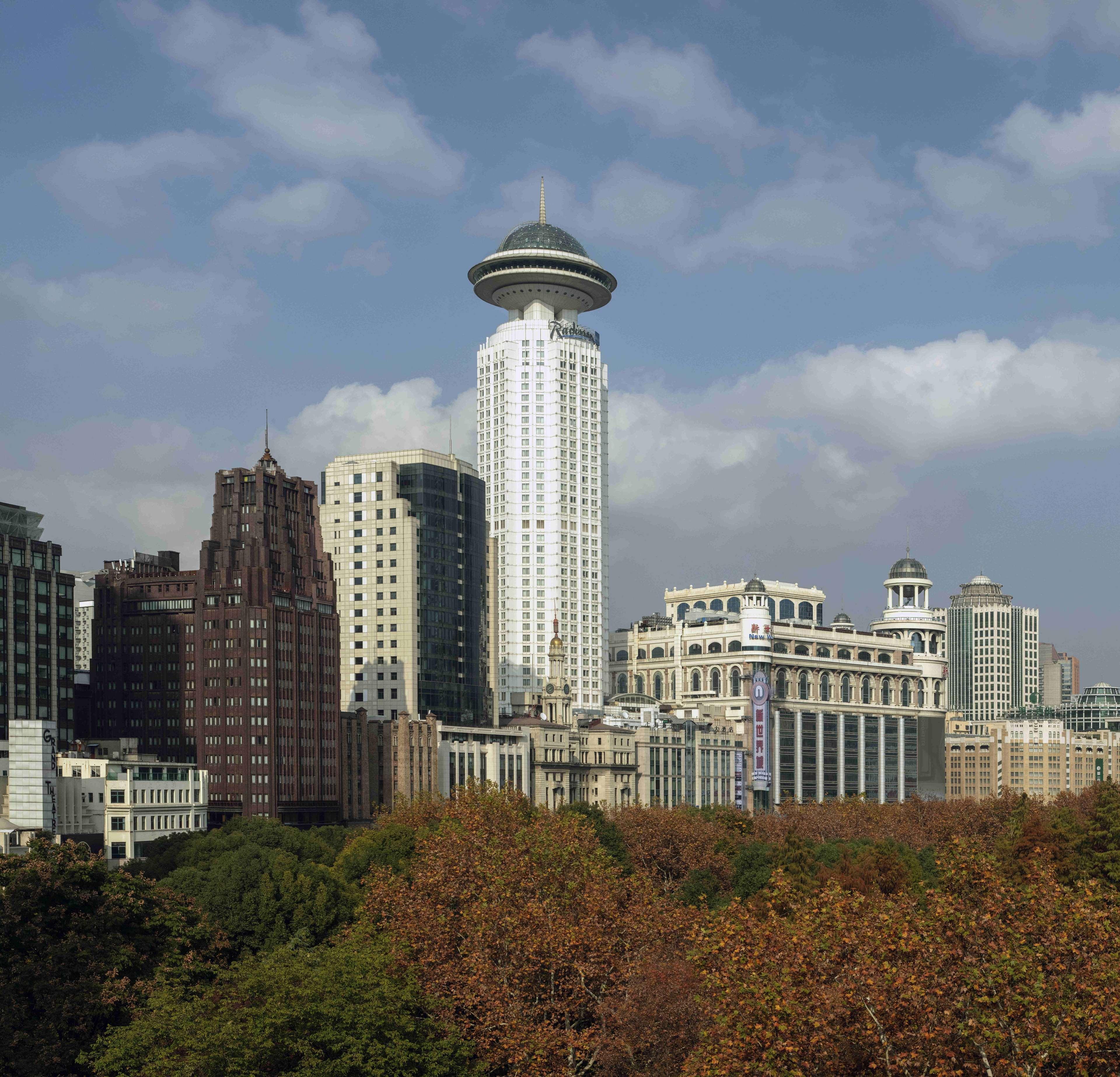 Radisson Blu New World Hotel 5*