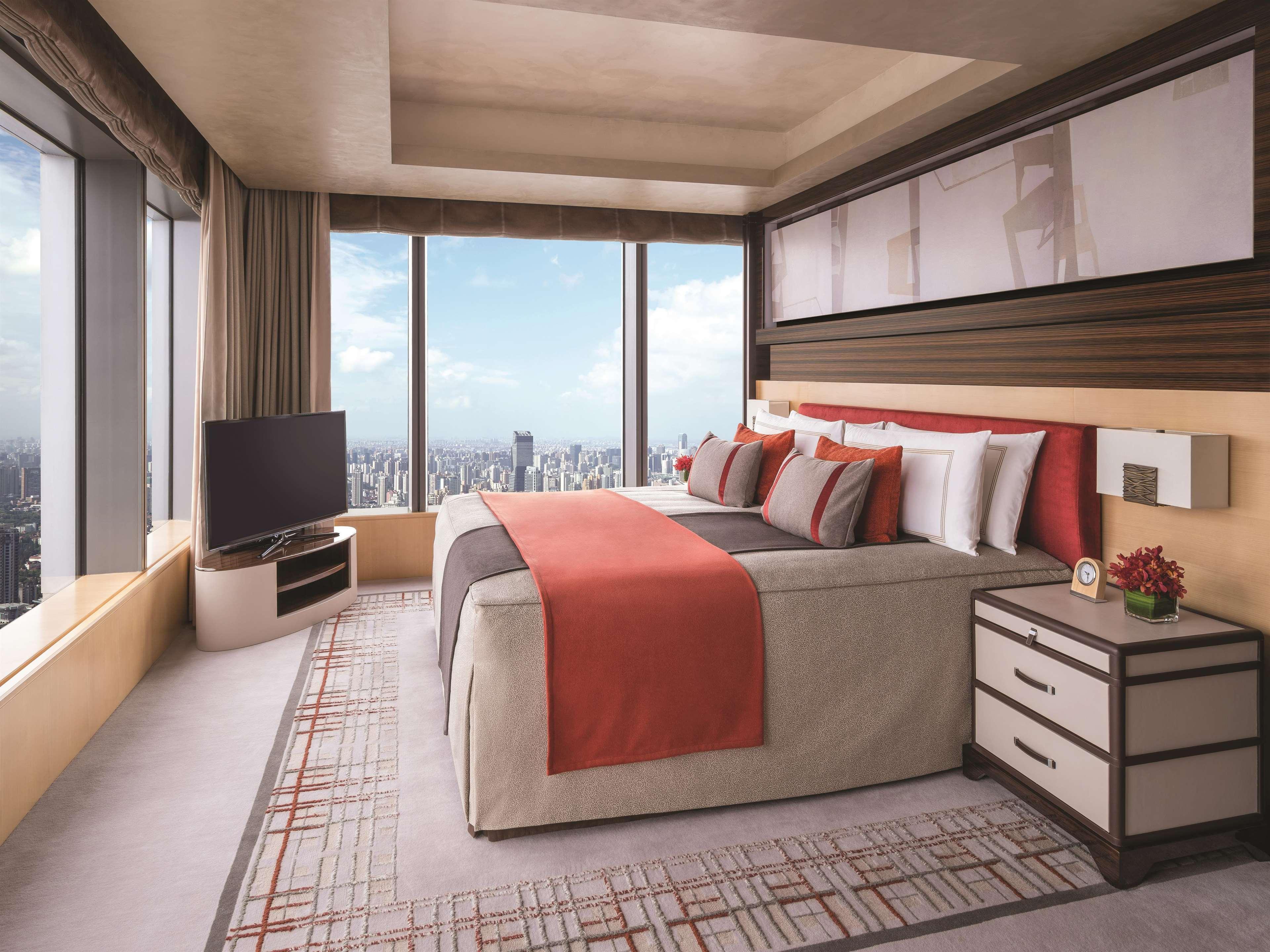 Jing An Shangri-la, Otel Şanghay
