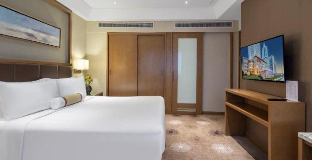 Hotel Ramada Plaza Pudong Airport - A Journey Starts At The Pvg Airport