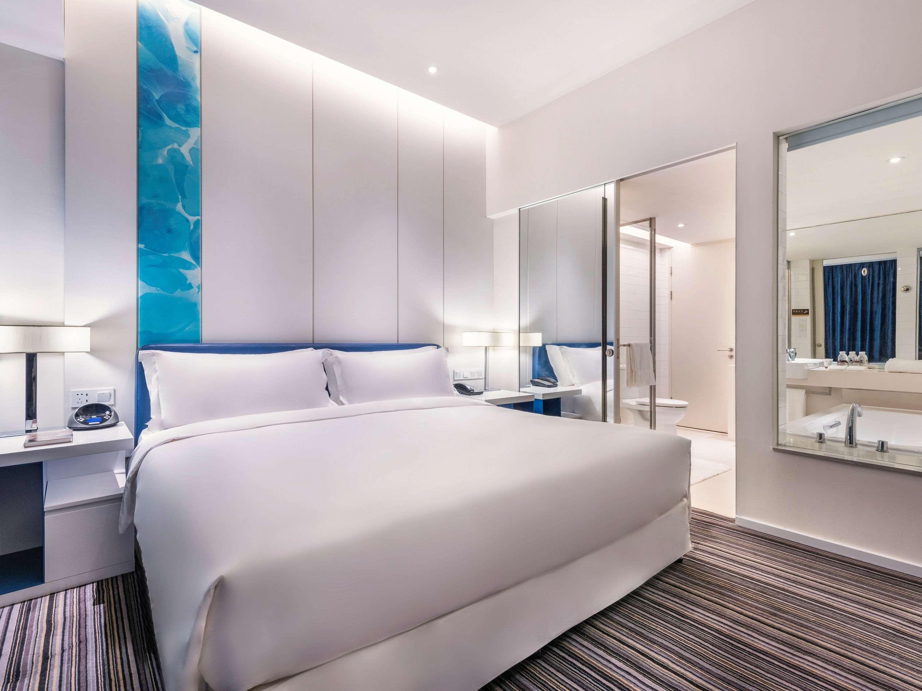 Grand Mercure Century Park 5*