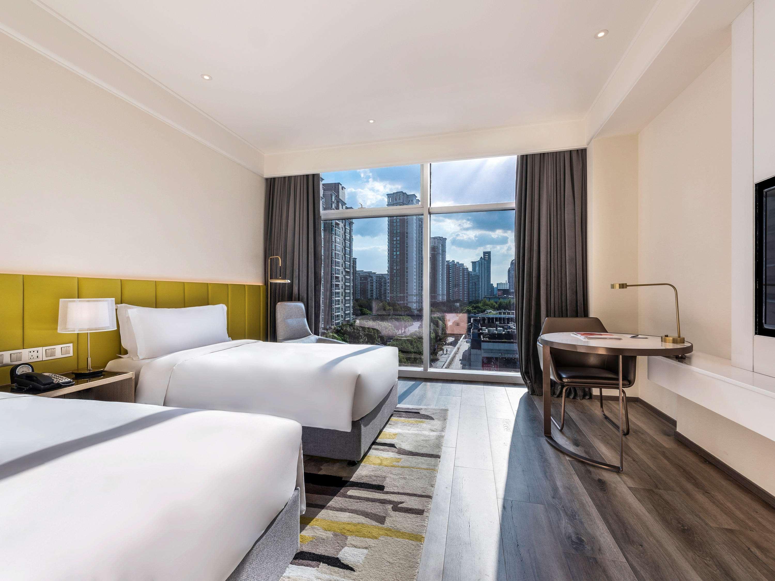 Hotel Grand Mercure Century Park