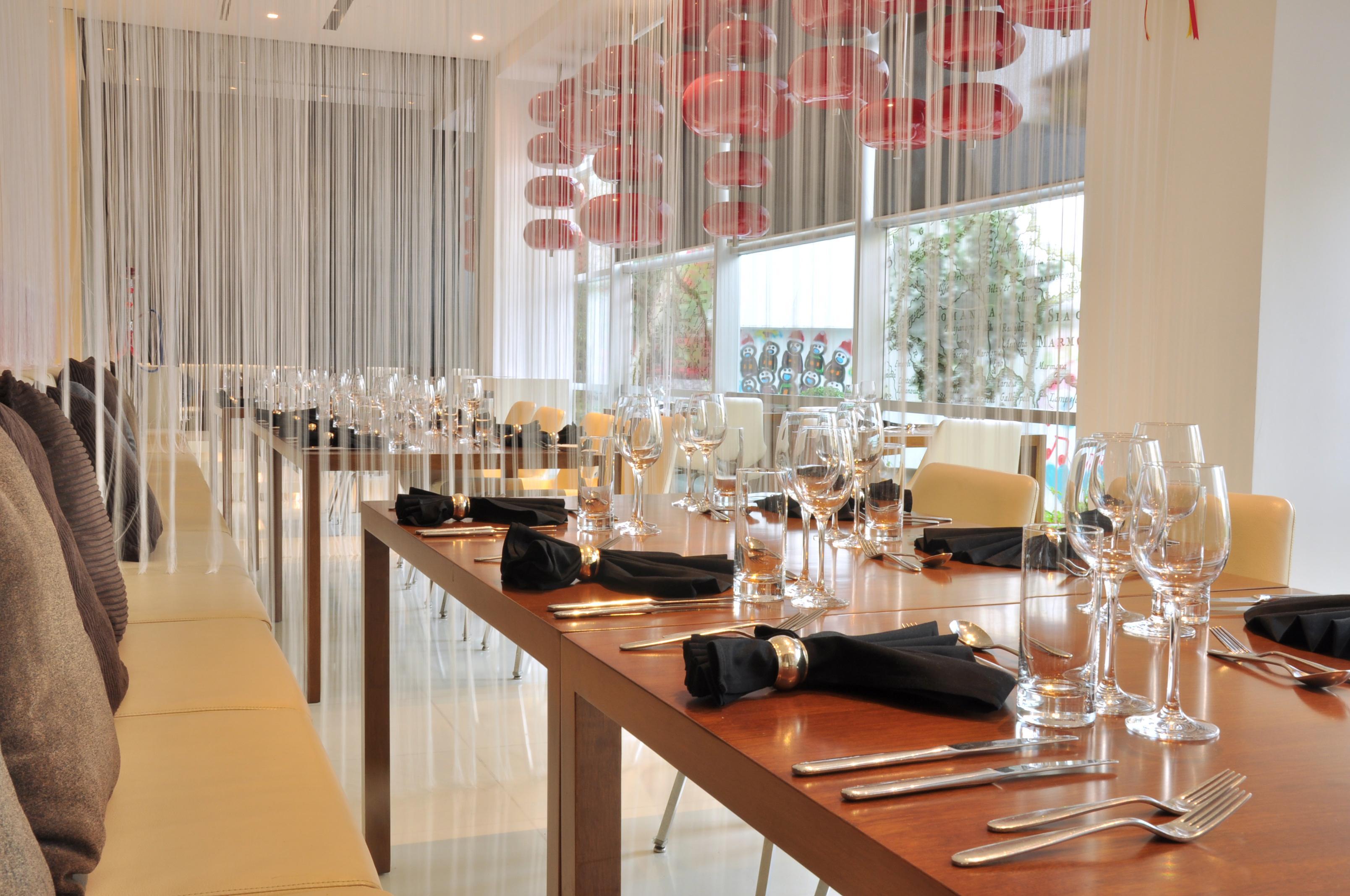Grand Mercure Century Park 5*